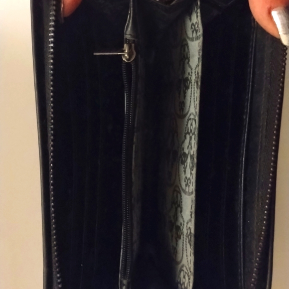 Purse - Picture 3 of 9